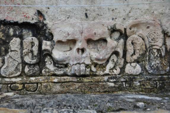 A caveira que dá nome ao Templo de La Calavera, nas ruínas mayas de Palenque, em Chiapas, no sul do México